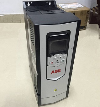 ACS880-01-05A6-3 ABB inverter